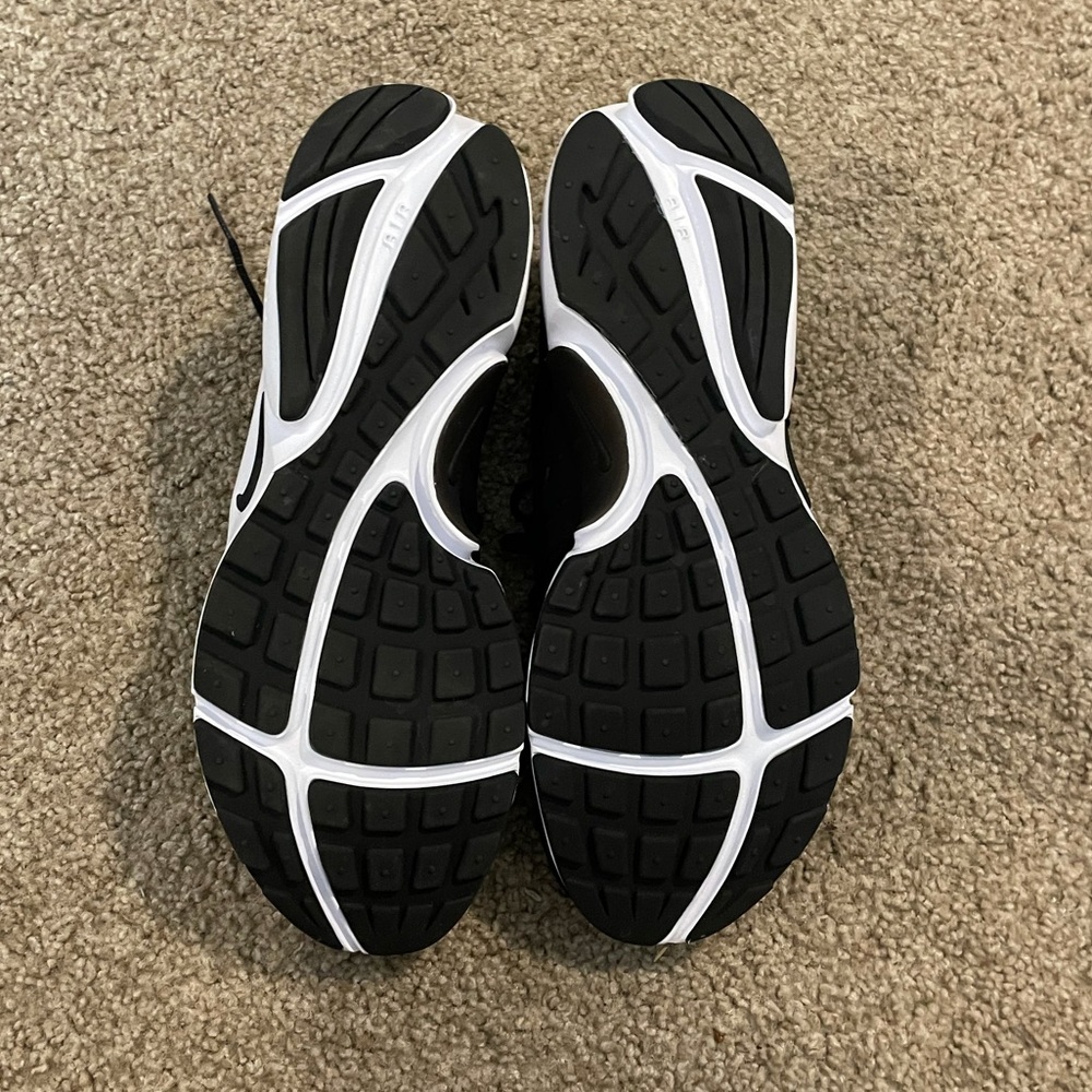NWB // Nike Air Presto - Picture 5 of 8